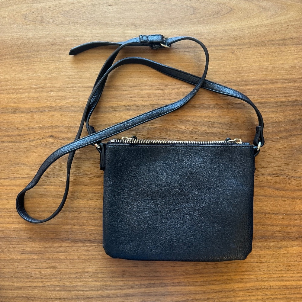 Black crossbody purse